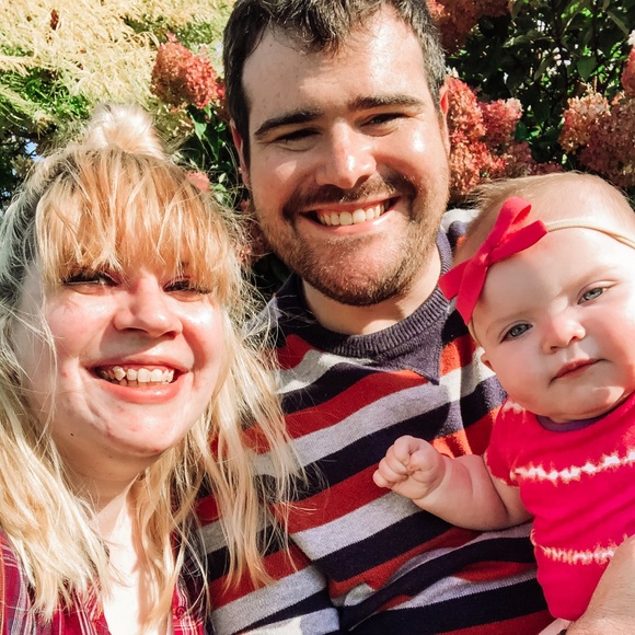 Meet your Posher, Taylor - Picture 3 of 4